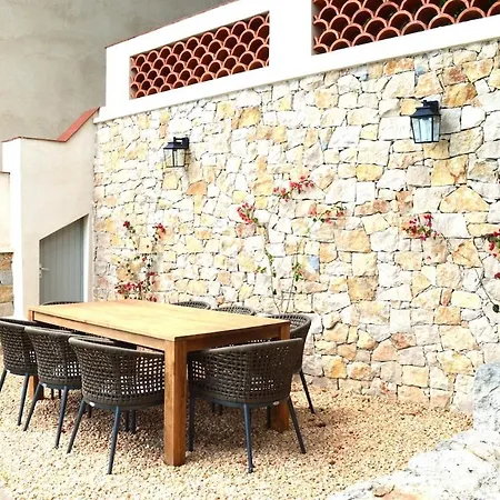 Villa Roca Sea View *